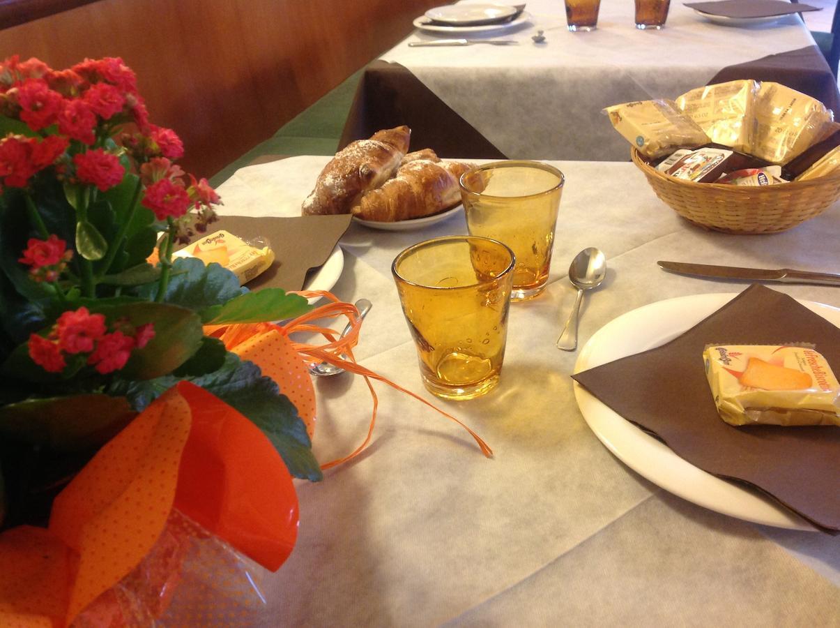Hotel Trattoria Contini Sorbolo Екстер'єр фото